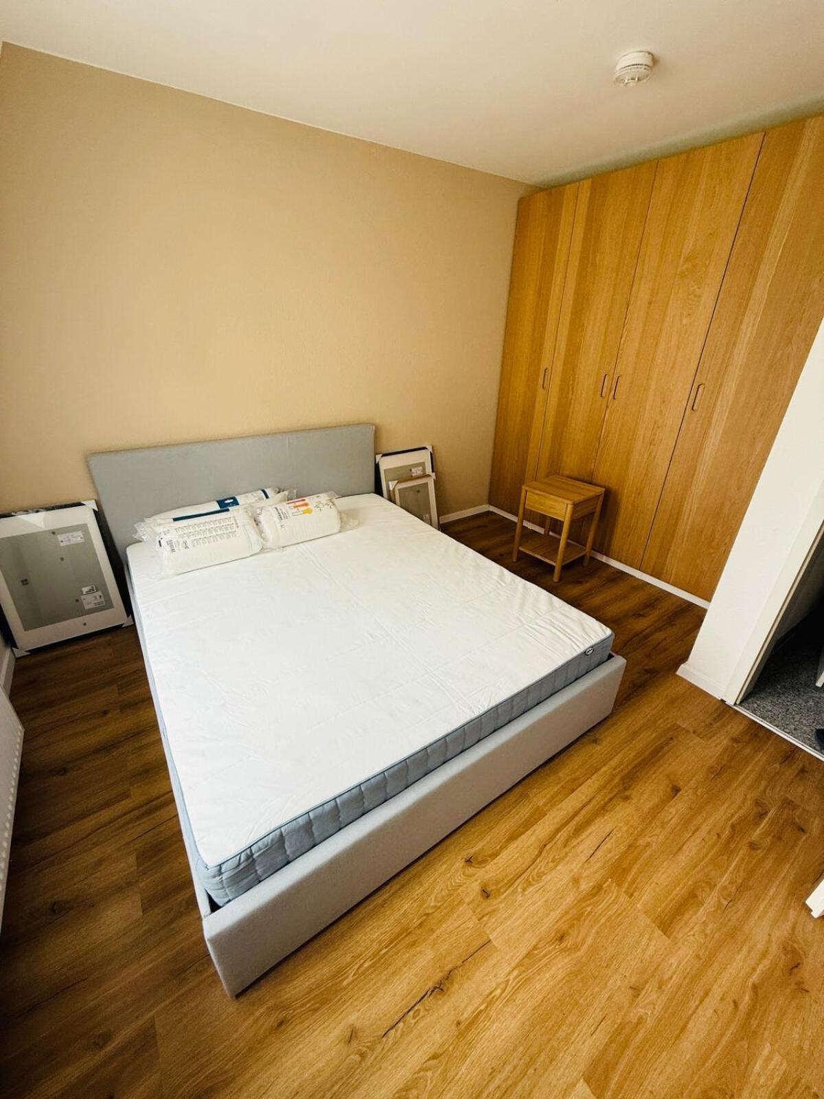 Furnished 2-room Apartment *